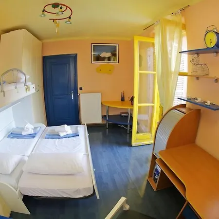 Heart Of Lola Apartment *