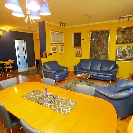 Heart Of Lola Apartment *